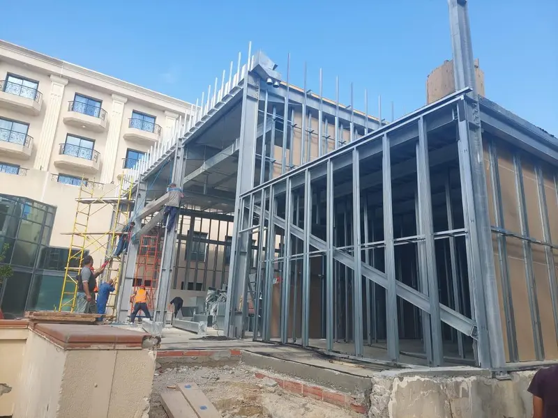 Ossature métallique d'un bâtiment